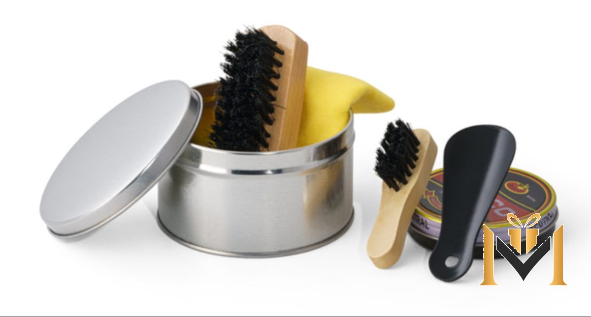 Kit Limpiazapatos de 6 Piezas en Caja Metálica